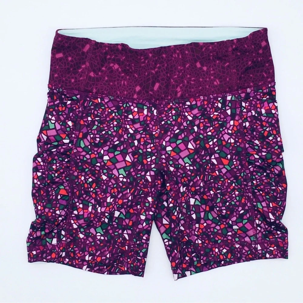 Lululemon Women’s Shorts Size 4 Speed Track Short Paradise Geo Print‎ Plum